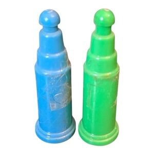 Vintage Plastic Salt & Pepper Shakers‎